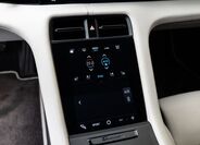 Porsche Taycan 13