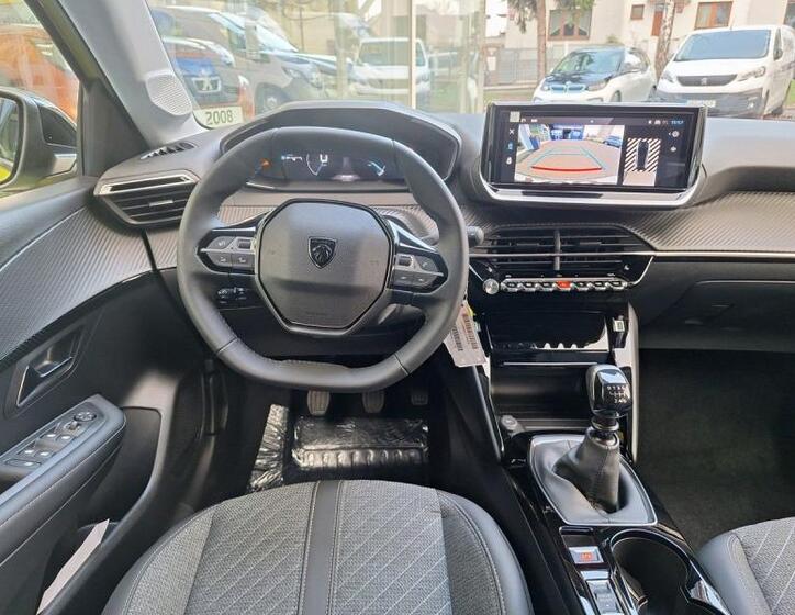 Peugeot 208 10