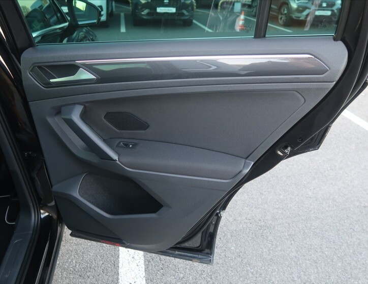 Volkswagen Tiguan 19