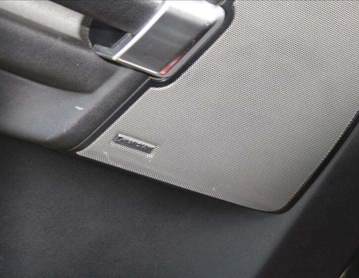 Land Rover Discovery 13