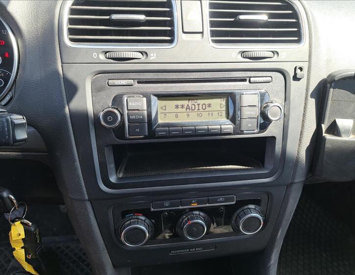 Volkswagen Golf 26
