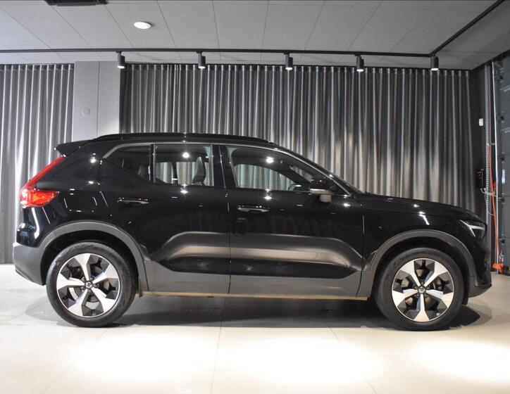Volvo XC40 3