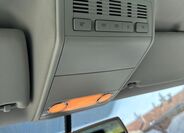 Volkswagen Caravelle 24