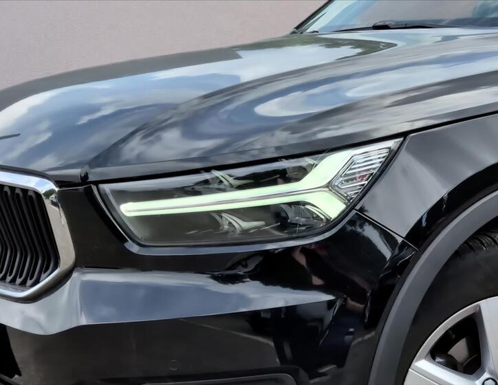 Volvo XC40 5
