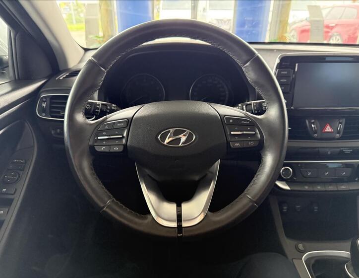 Hyundai i30 13