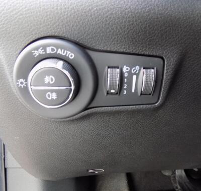 Jeep Compass 23