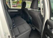 Toyota Hilux 16