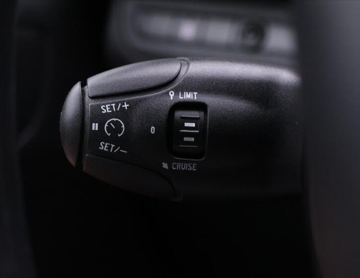 Peugeot 208 22