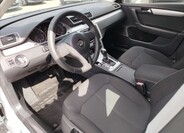 Volkswagen Passat 9