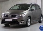 Toyota Verso 1