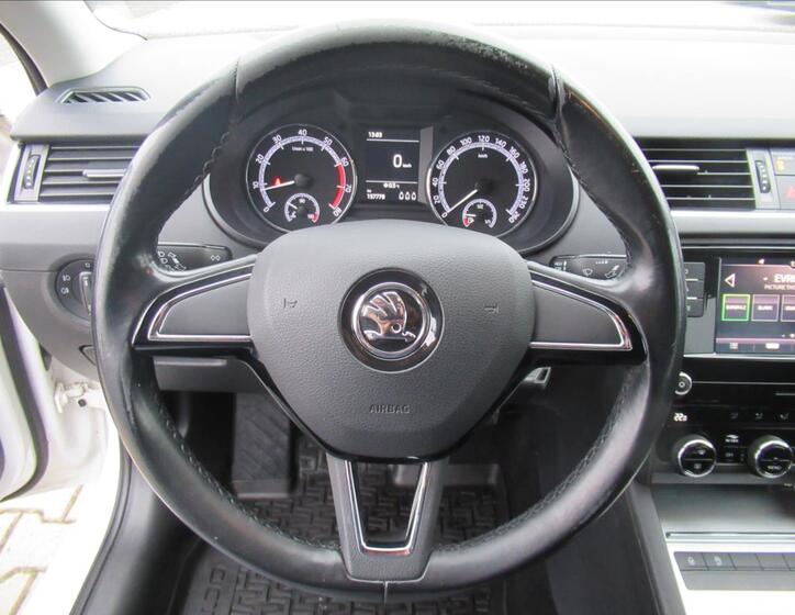Škoda Octavia 10