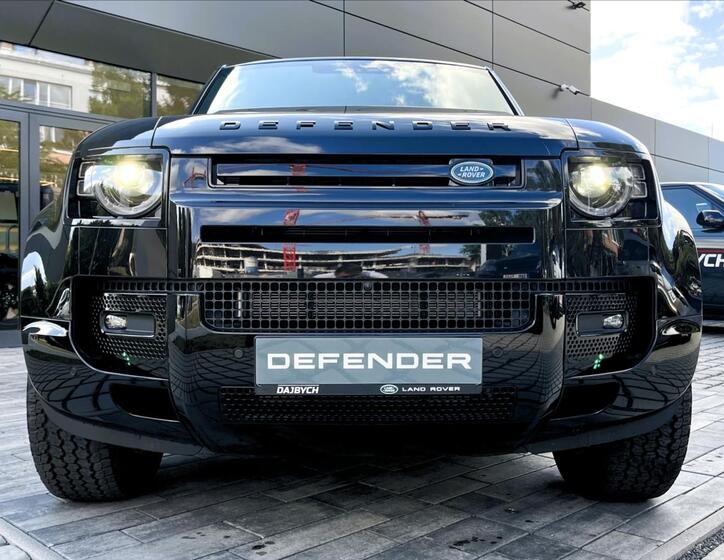 Land Rover Defender 11
