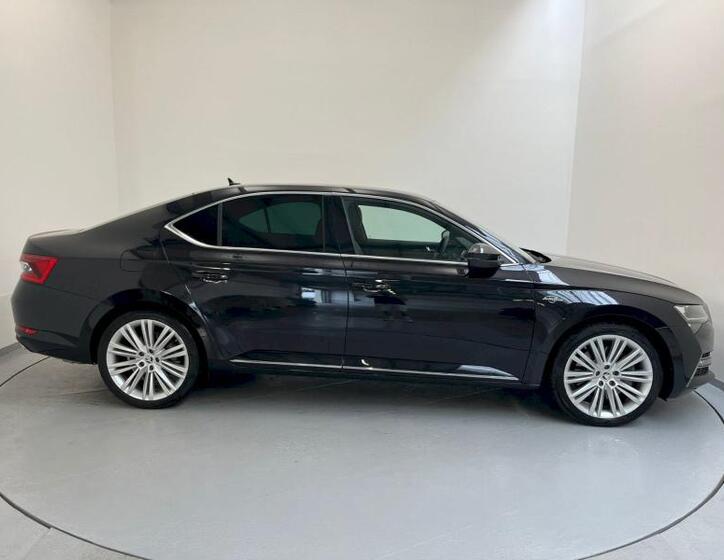 Škoda Superb 31