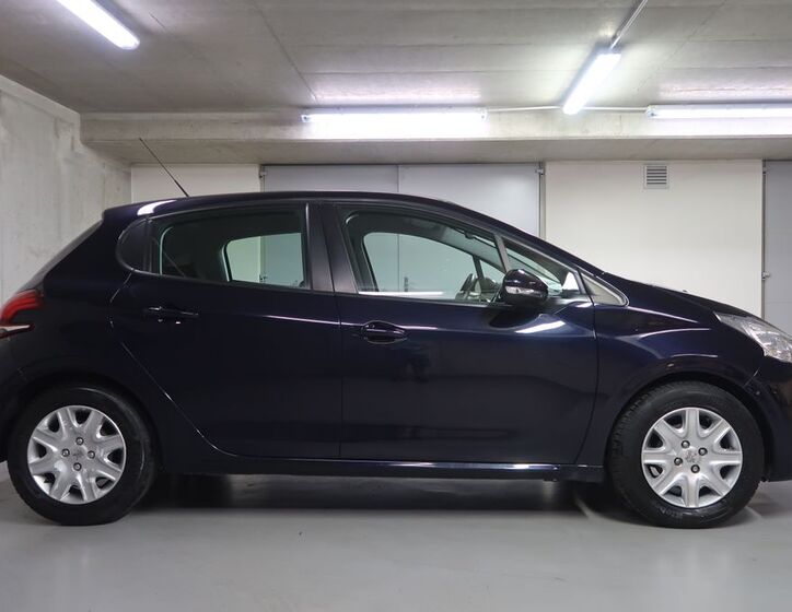 Peugeot 208 4