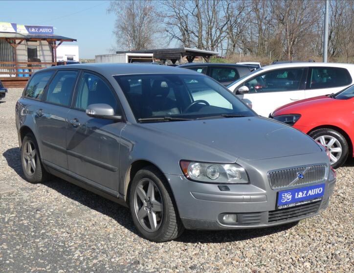 Volvo V50 3