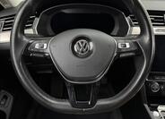 Volkswagen Passat 9