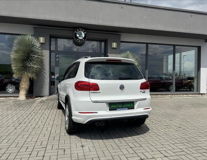 Volkswagen Tiguan 7
