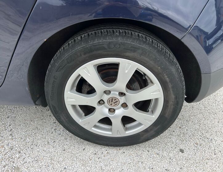 Volkswagen Golf 16