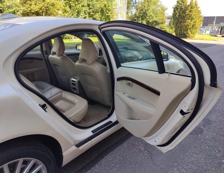 Volvo S80 19