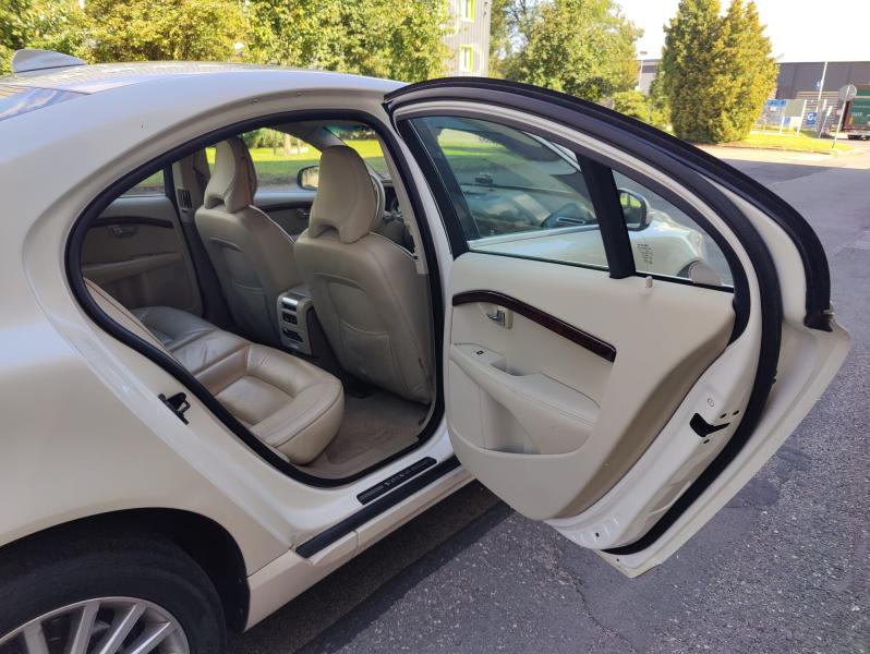 Volvo S80