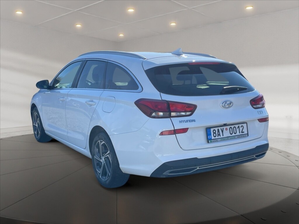 Hyundai i30 4