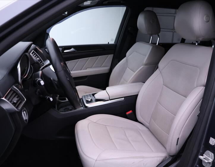 Mercedes-Benz GL 15