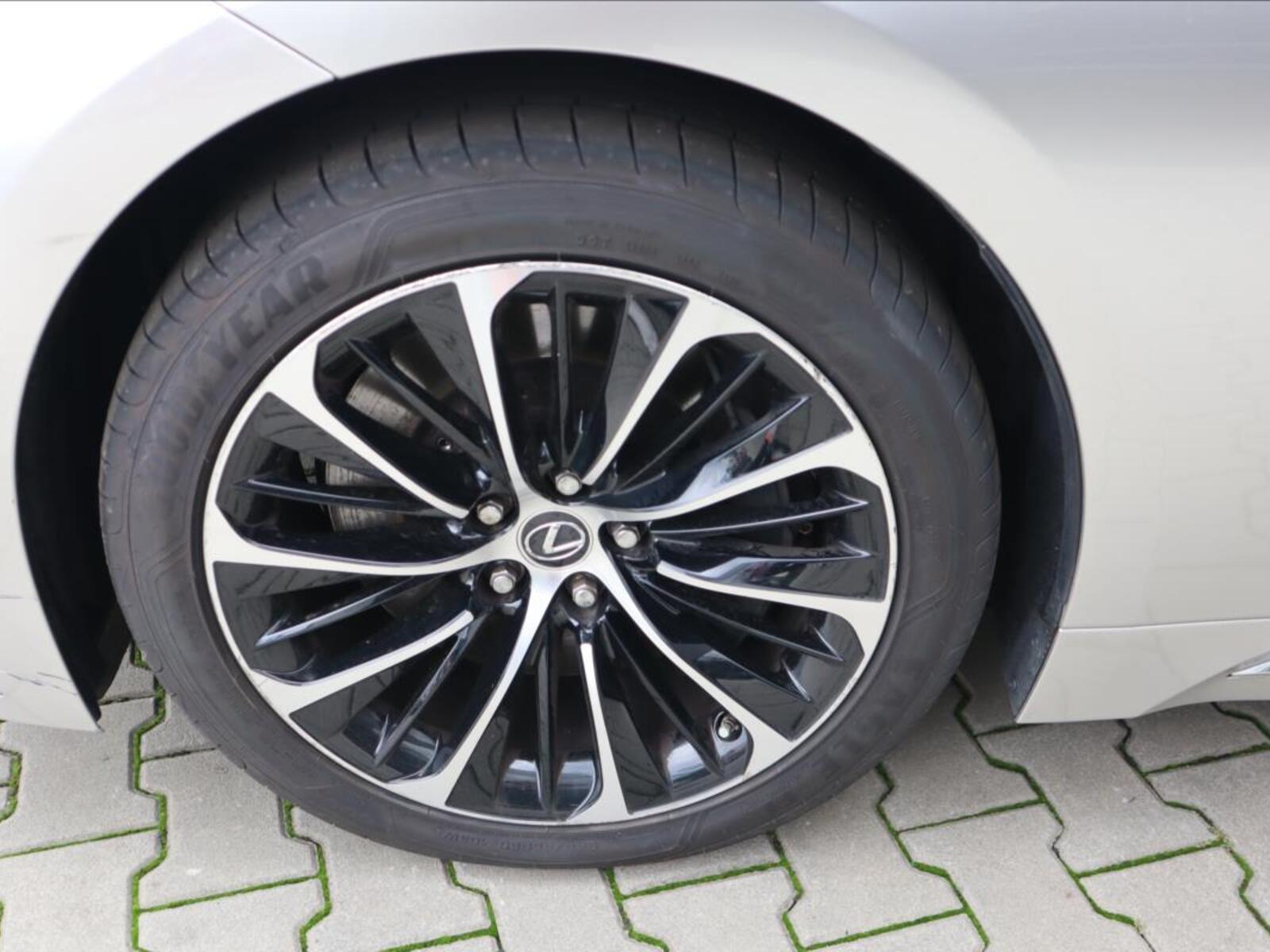 Lexus LS 500h 5