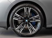BMW i7 6