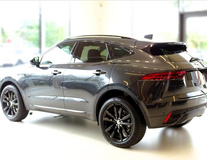 Jaguar E-Pace 2