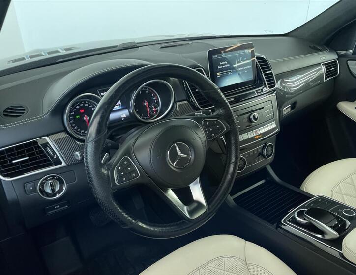 Mercedes-Benz GLS 9