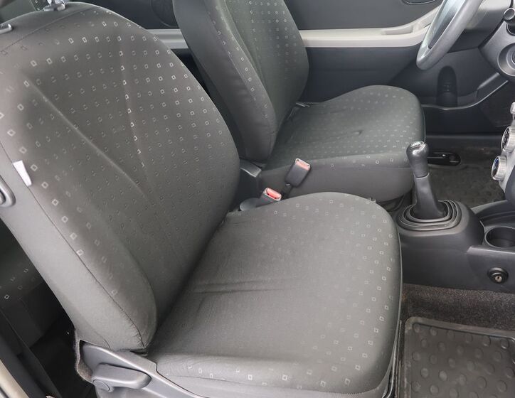 Toyota Yaris 13