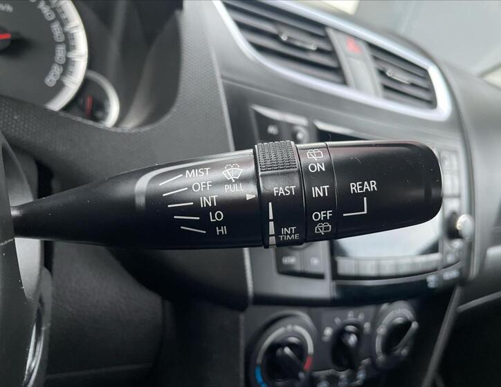 Suzuki Swift 18