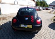 Volkswagen New Beetle 6
