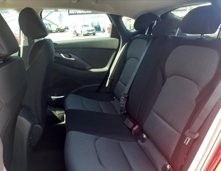 Hyundai i30 10