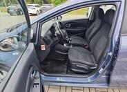 KIA Rio 10