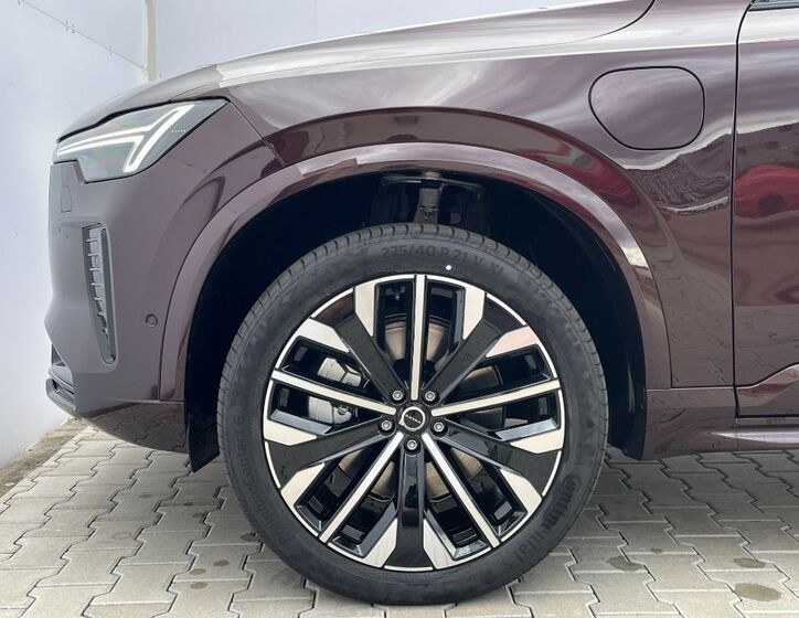 Volvo XC90 25