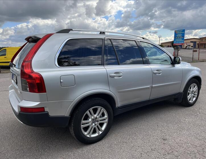 Volvo XC90 5