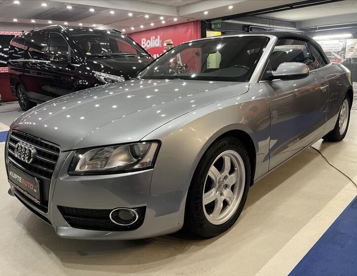 Audi A5 1