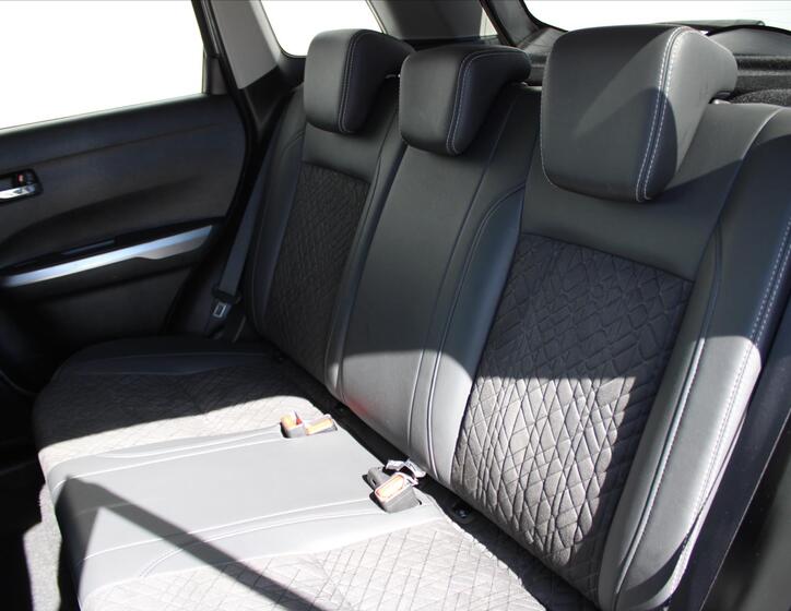 Suzuki Vitara 11
