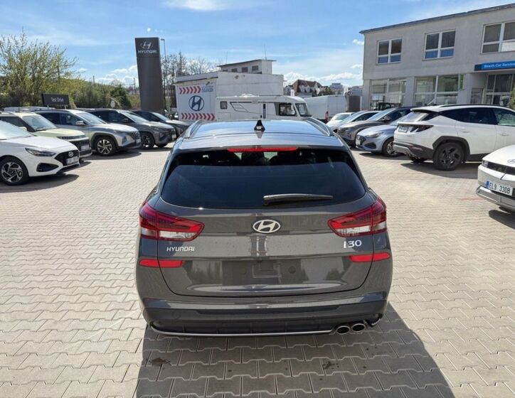 Hyundai i30 4