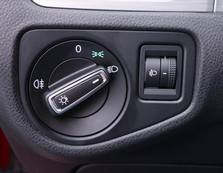 Volkswagen Golf 17
