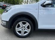 Dacia Sandero 25