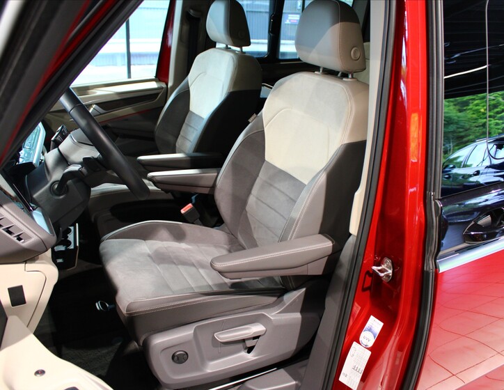 Volkswagen Multivan 9