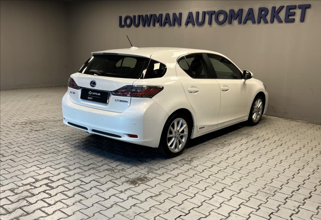 Lexus CT 200h