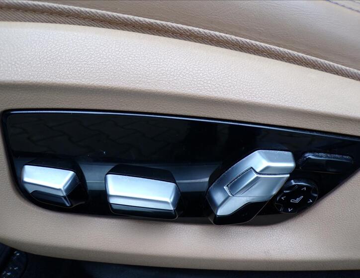 BMW Řada 7 21