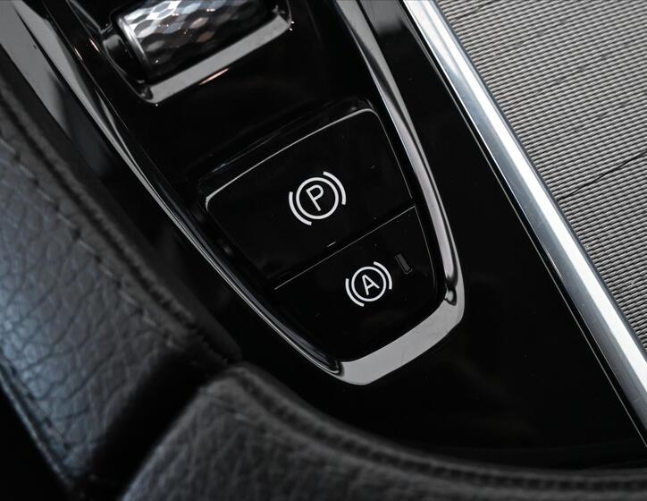 Volvo V90 26