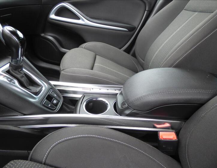 Opel Zafira 40
