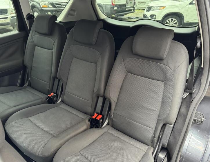 Ford S-MAX 29