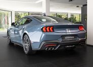 Ford Mustang 4