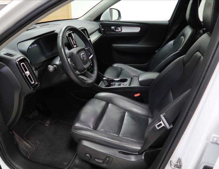 Volvo XC40 7